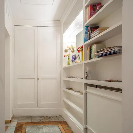 Intra' Residenza In Trastevere 4*