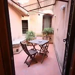 Intra' Residenza In Trastevere Pensión 4*